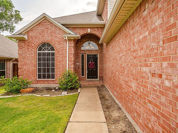 2nd image of 8737 Sunset Trace Dr