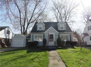 37 Saint Marys Pl, Hamburg, NY