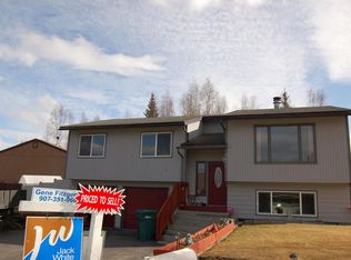 4010 Iona Cir, Anchorage, AK 99507