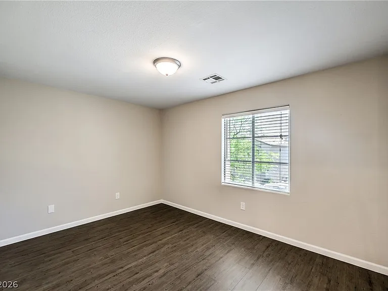 10650 Streamside Ave — Photo 18