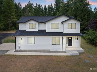 16320 Lawrence Lake Rd SE, Yelm, WA 98597