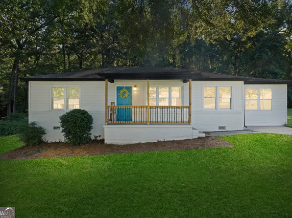 5205 Silhouette Ln SW, Mableton, GA 30126