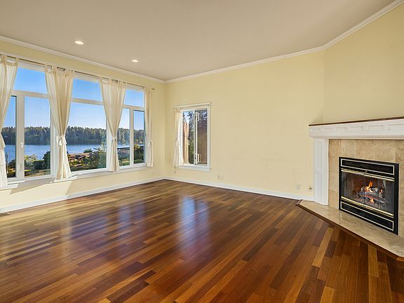 4th image of 10331 Manitou Beach Dr NE