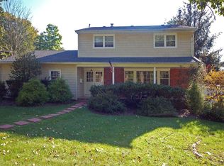 7 Howland Cir, West Caldwell, NJ 07006