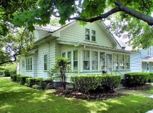 611 Edwards St, Aurora, IL 60505