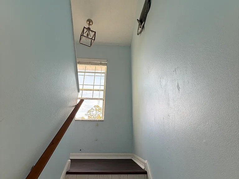 6209 Riverside Dr — Photo 33