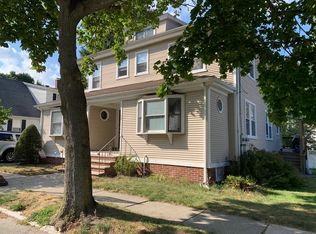 28 Moffatt Rd, Salem, MA 01970