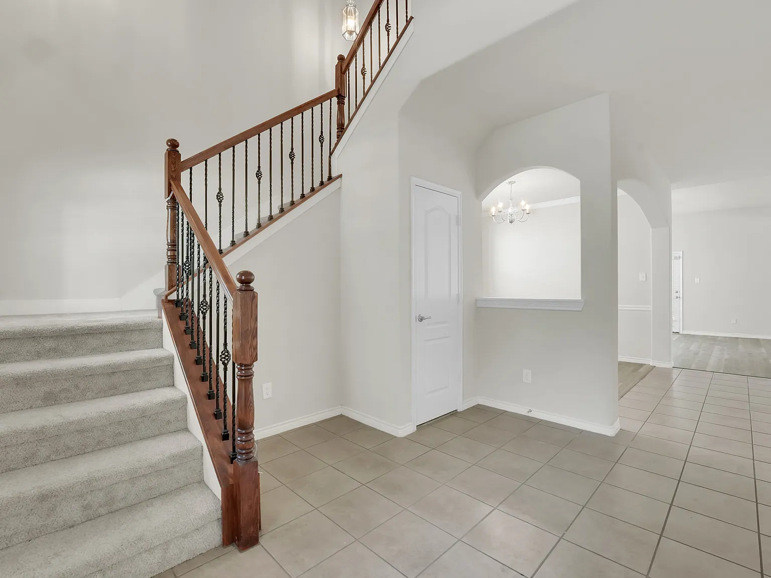 4 bed, 2244 sqft, $2,450 — Photo 4