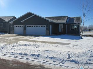 515 Valley View Ave, Baltic, SD 57003