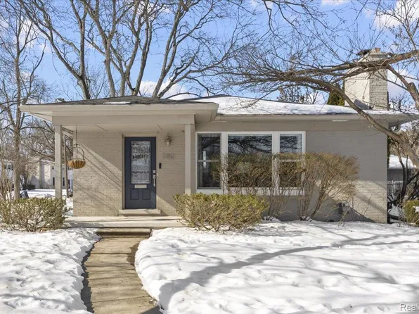 580 S Cranbrook Rd, Bloomfield Hills, MI 48301