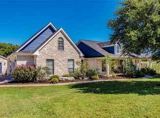 100 Bosque Dr, Hutto, TX 78634