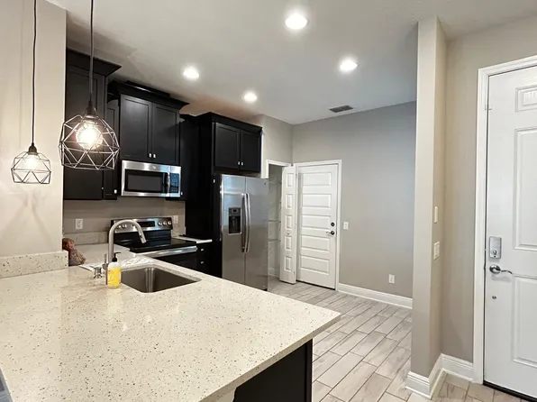 2467 Foggy Creek Cir, Clearwater, FL 33764