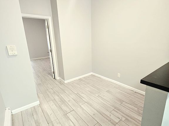 3rd image of 105 Ferry St #1A