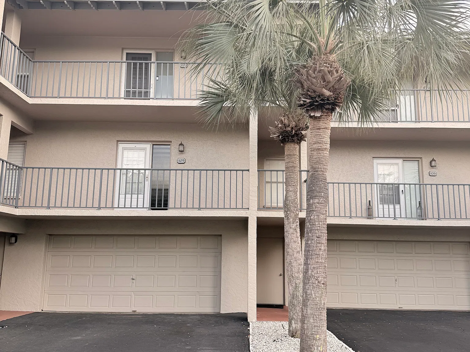 2 bed, 1170 sqft, $2,195 — Photo 3