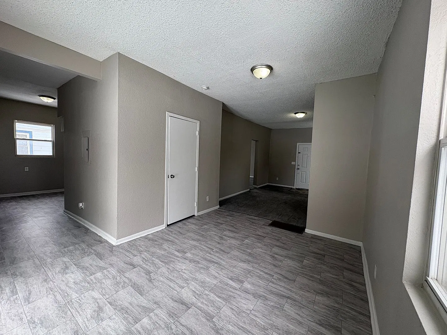 Coming soon! Warm, Welcoming, and Full of Potential 4 Bedroom 2 Bath! — Photo 3