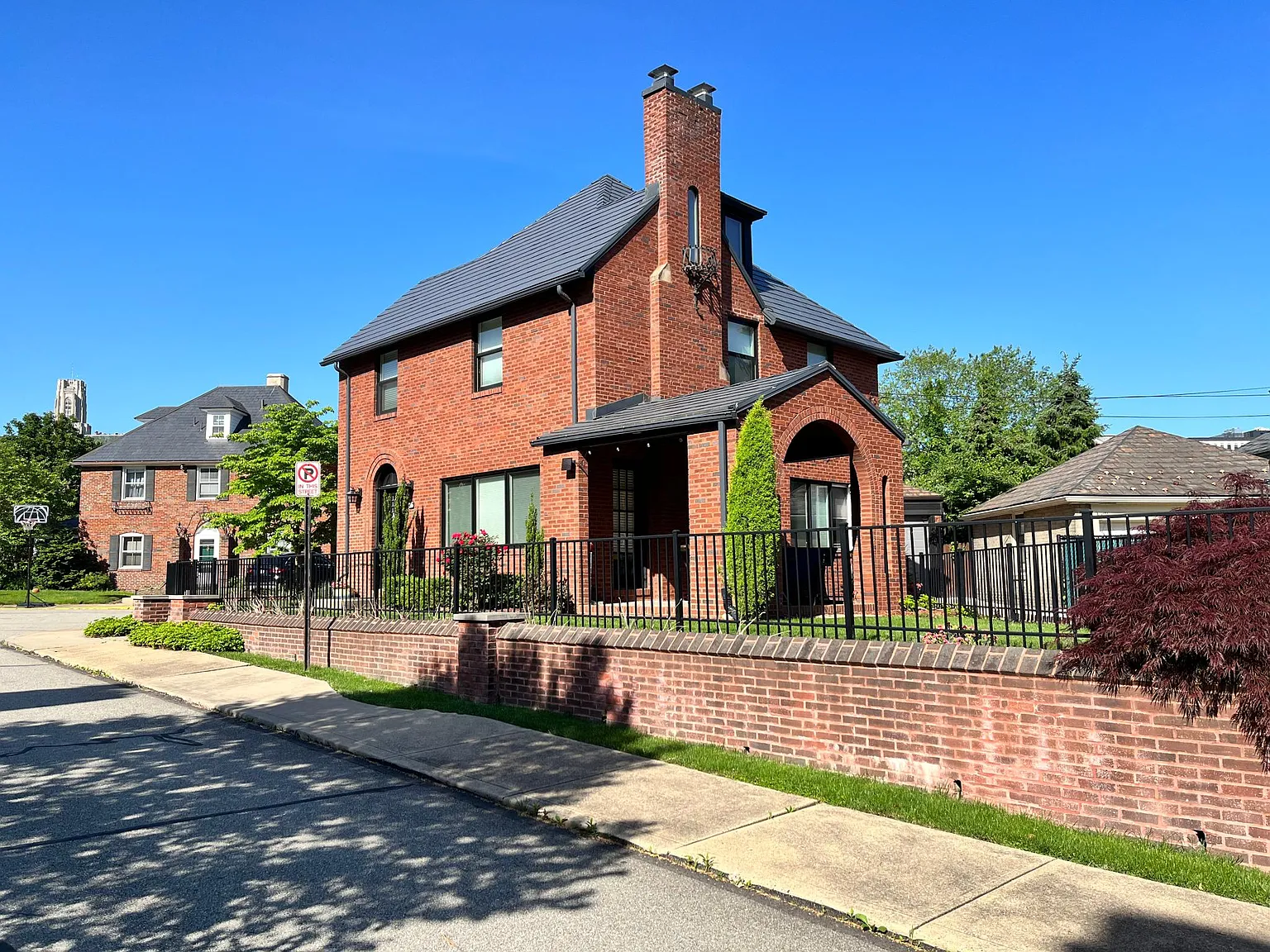 116 Bayard Pl photo 1