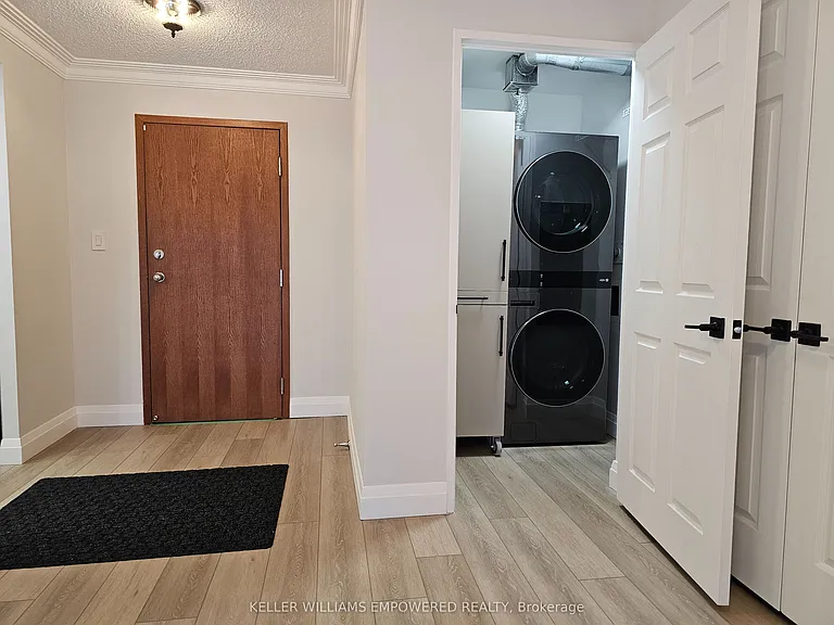 33 University Ave #1907 — Photo 4