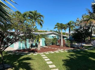 305 42nd St, Holmes Beach, FL 34217