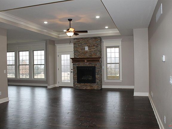 4th image of 2535 James Ln