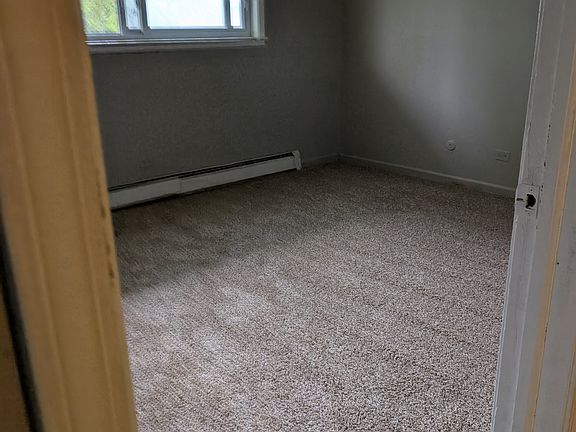 4th image of 439-49 Stevens Dr #102