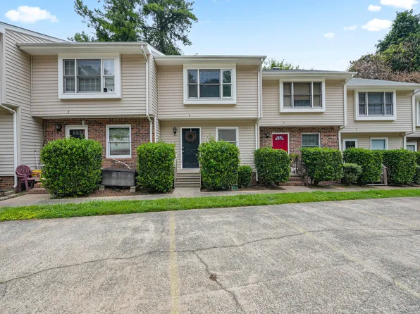 875 Martin Luther King Junior Blvd APT 4, Chapel Hill, NC 27514