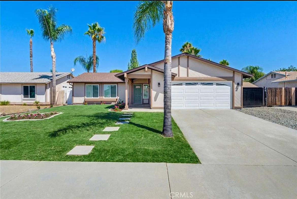 3 bed, 1314 sqft, $2,950 — Photo 2