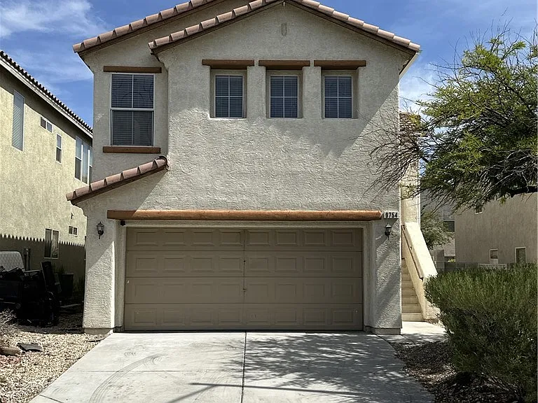 9754 Splendor Sky Ave — Photo 2