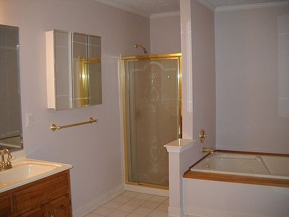 5th image of 2737 Wisteria Dr