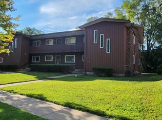 1687 Maple Ln #1, Elgin, IL 60123