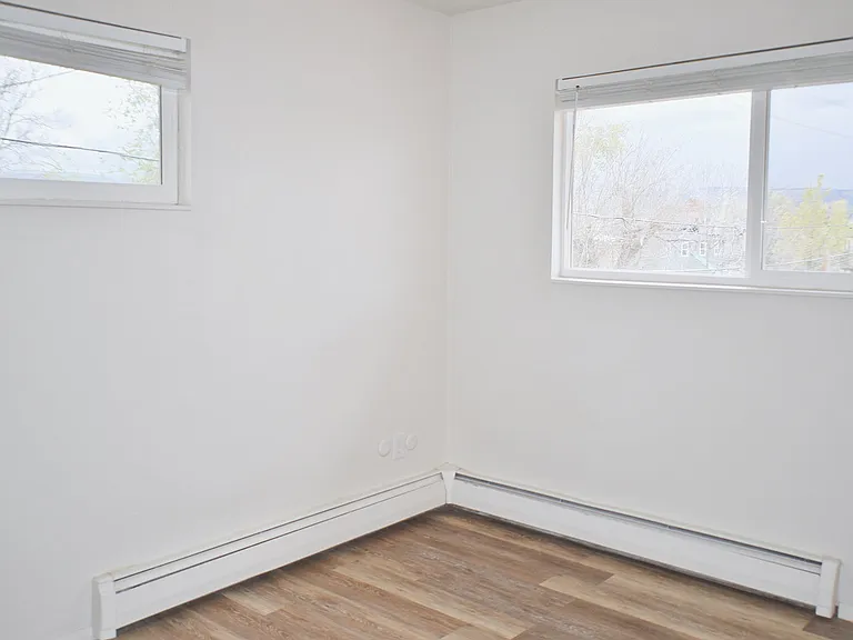 Summit View Apartments — Photo 45