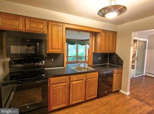 724 Manor Rd, Camp Hill, PA 17011