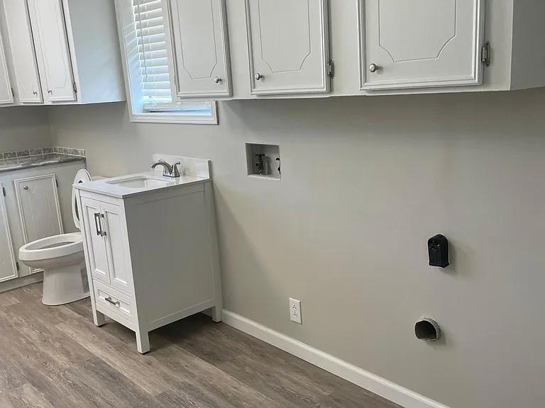 1700 Hollis Rd — Photo 25
