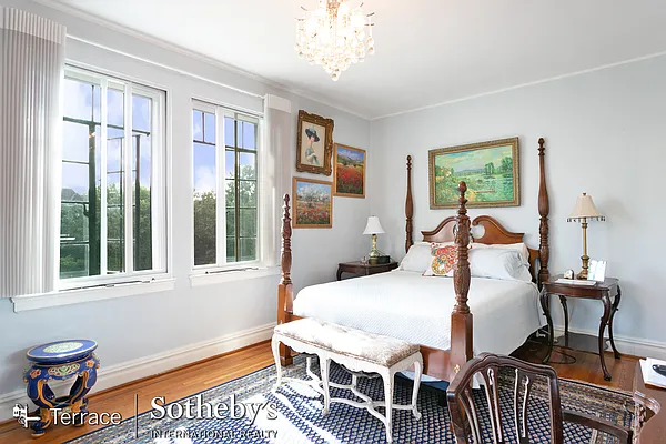 Sold by Terrace Sotheby's International Realty | media 11