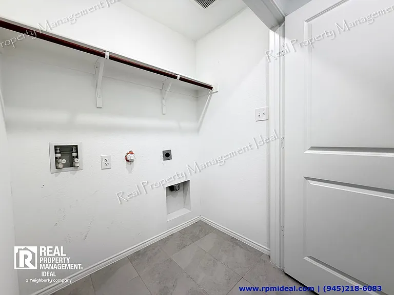 1717 Round House Ln — Photo 16