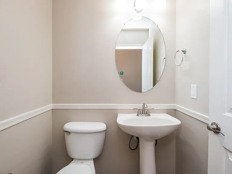 1306 S 119th Dr — Photo 12