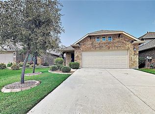 12101 Walden Wood Dr, Fort Worth, TX 76244