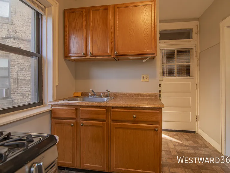 6055 N Hermitage Ave #1 — Photo 6