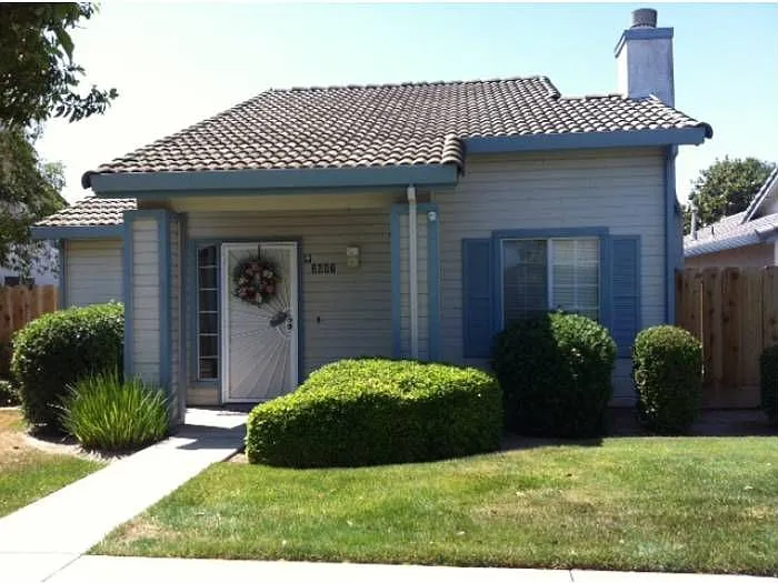 2687 Parkway photo 1
