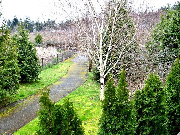 3rd image of 7913 NE 19th Cir