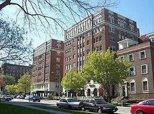 Knickerbocker, Milwaukee, WI 53202