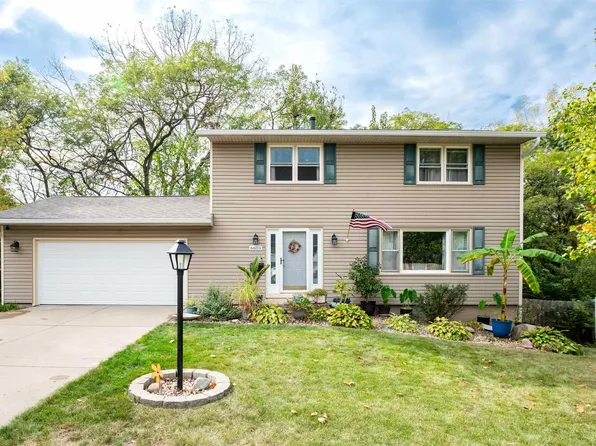 6603 N Toronado Ct, Peoria, IL 61614