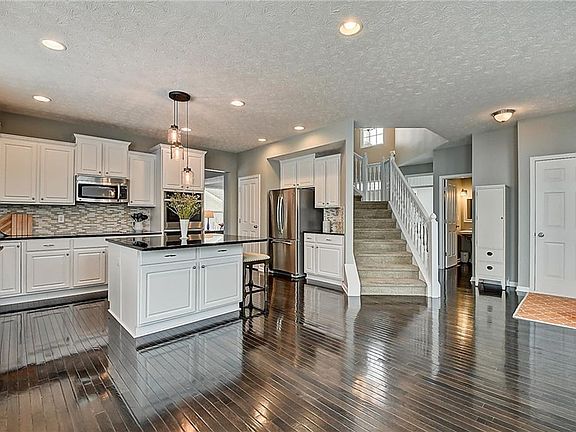 5th image of 15808 Gateshead Dr