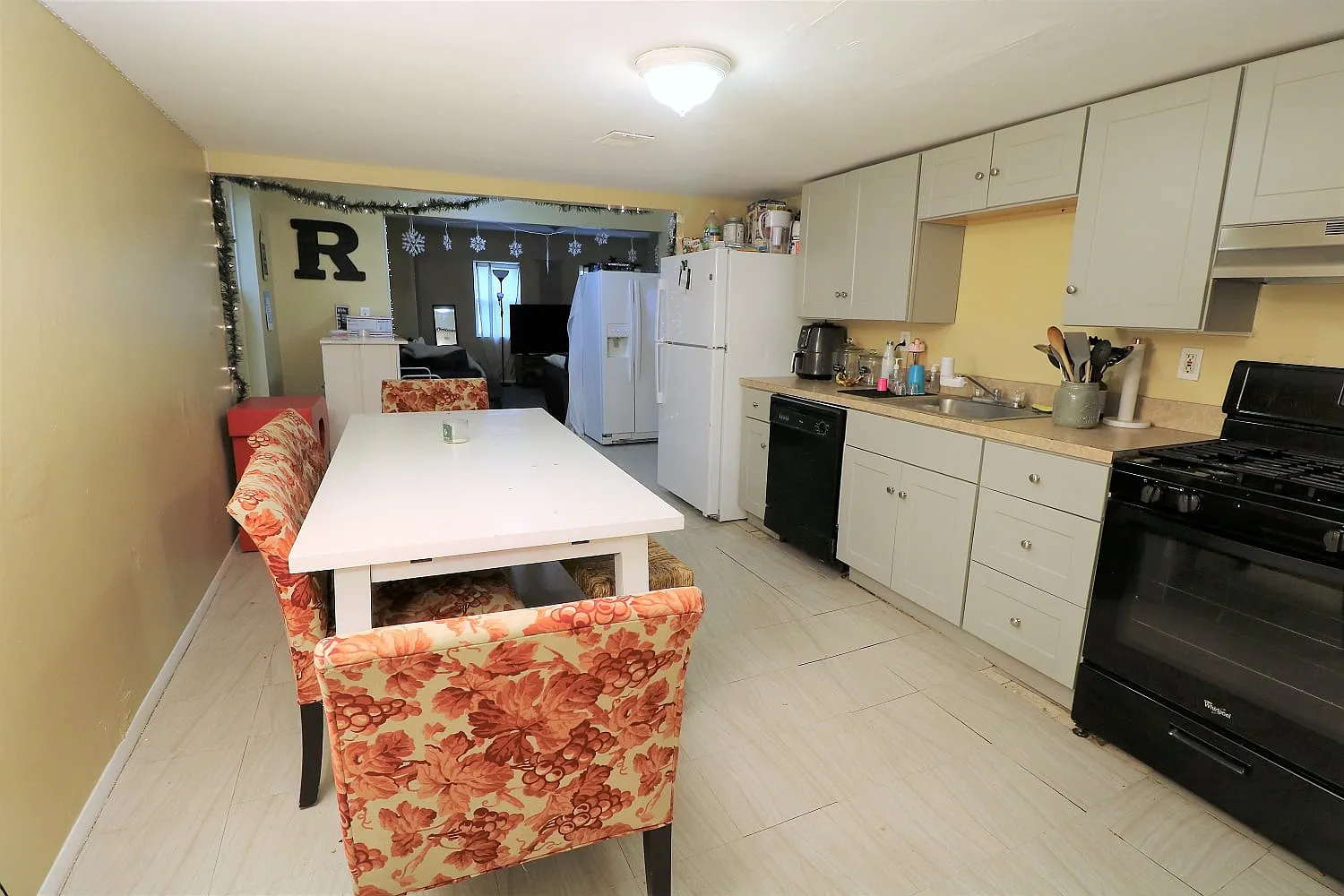 6 bed, 1718 sqft, $6,750 — Photo 4