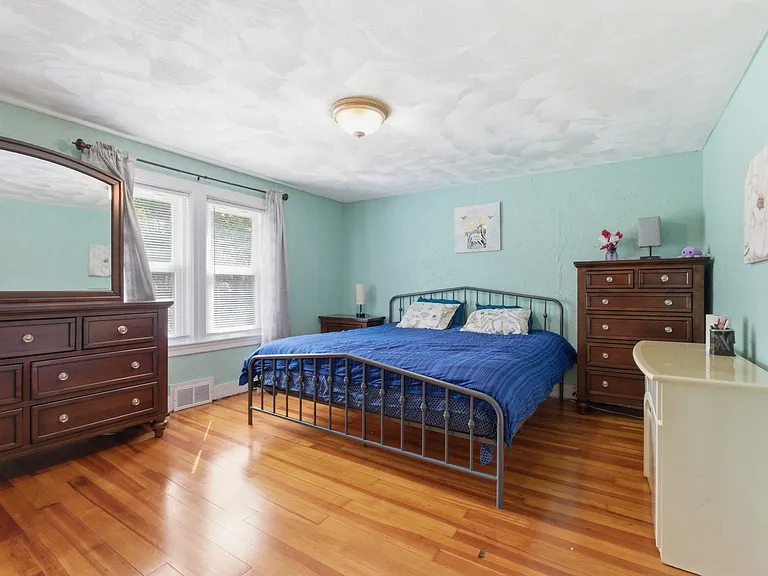 1799 Old Louisquisset Pike — Photo 13