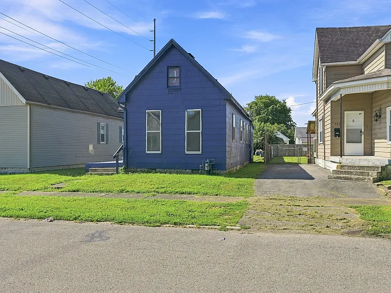 731 E Florida St — Photo 18