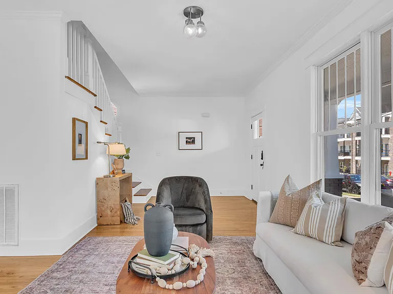 1814 Duncan Ave — Photo 13