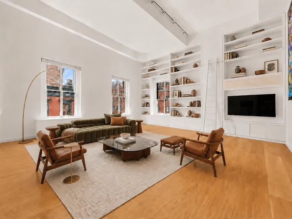 240 Centre St #4F, New York, NY 10013