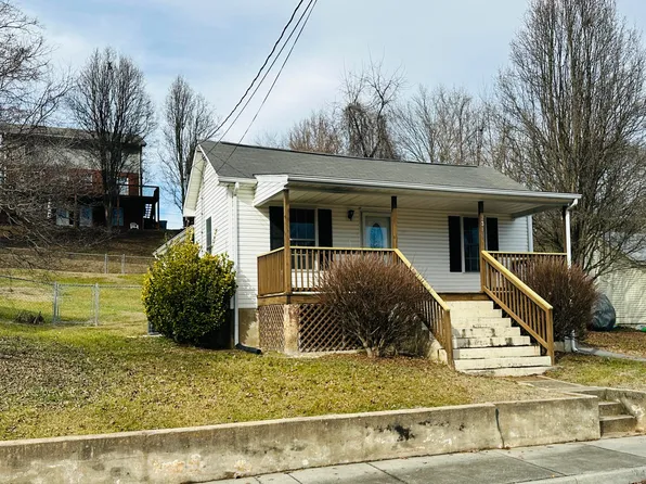 2340 King St NE, Roanoke, VA 24012