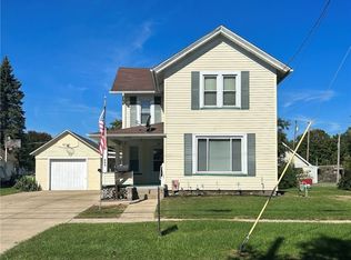 224 N Center St, Newton Falls, OH 44444
