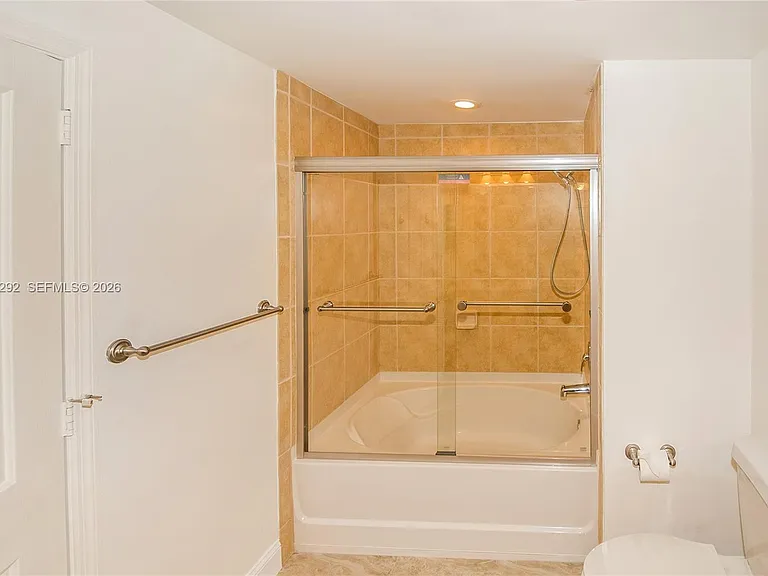 511 SE 5th Ave — Photo 4